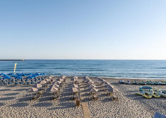 Steris Elegant Beach Hotel & Apartments